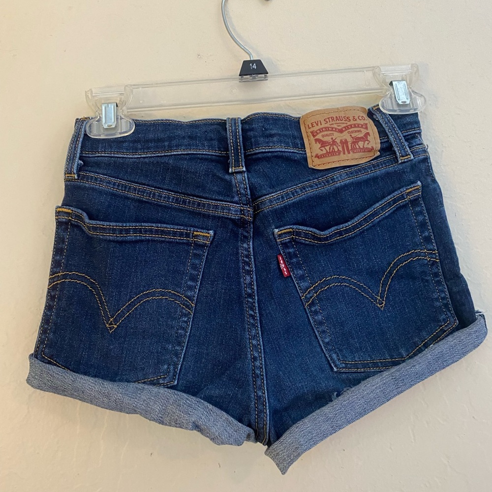 Levi Jean shorts - Picture 2 of 4